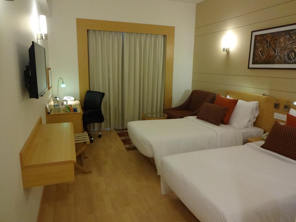 Lemon Tree Hotel, Gachibowli, Hyderabad Room photo